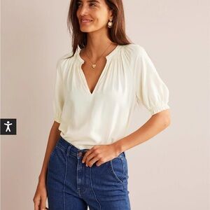 Boden Stella Top in Ivory